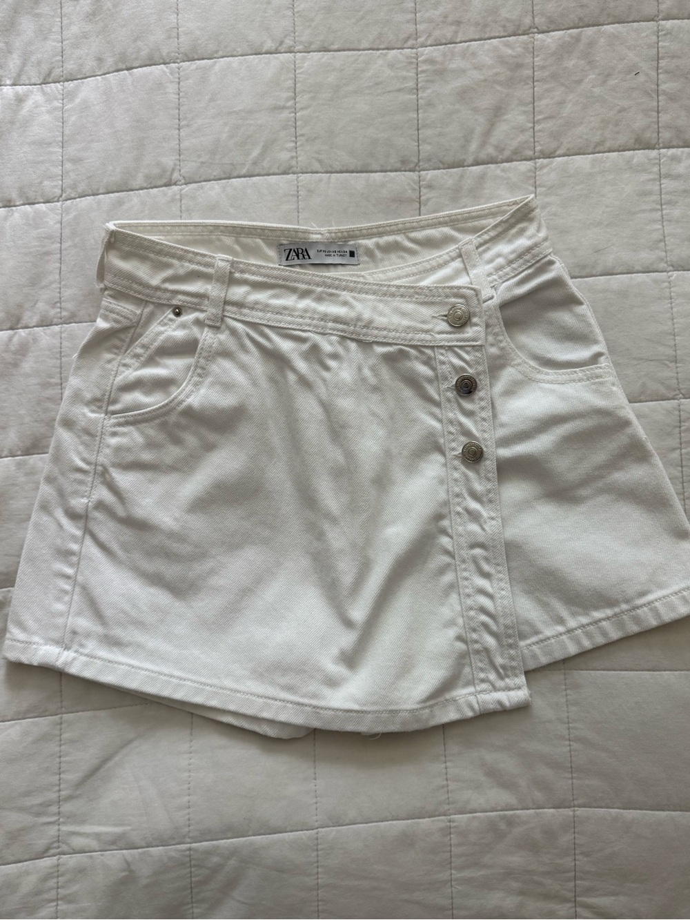 Zara White Button-Front Skort